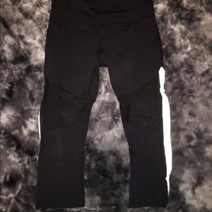Lululemon reflective mesh cropped leggings